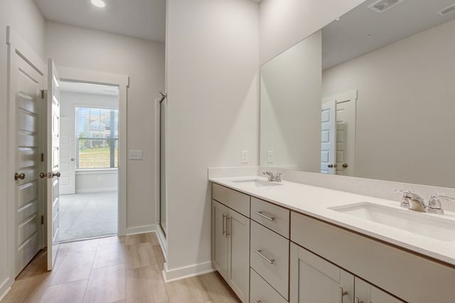 656 Birdie Dr, Spring Hill, TN 37174