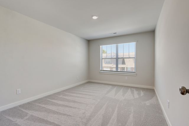 656 Birdie Dr, Spring Hill, TN 37174