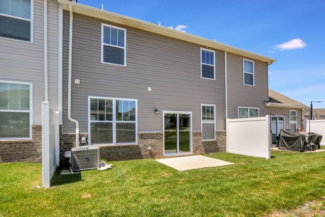 656 Birdie Dr, Spring Hill, TN 37174