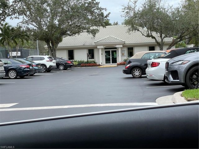 2815 Cypress Trace CIR 2-101, Naples, FL 34119