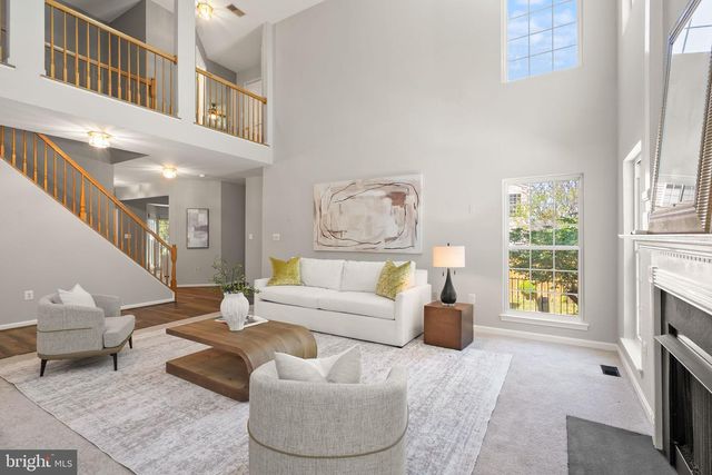 12328 GRIMSBY LN, Bristow, VA 20136