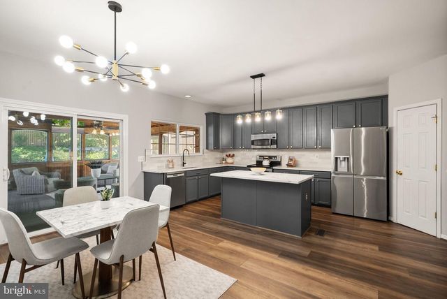 12328 GRIMSBY LN, Bristow, VA 20136