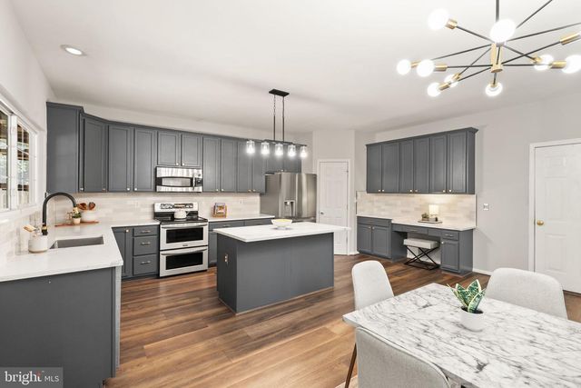 12328 GRIMSBY LN, Bristow, VA 20136