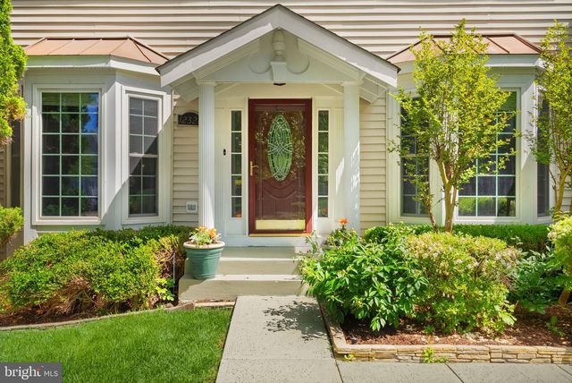 12328 GRIMSBY LN, Bristow, VA 20136