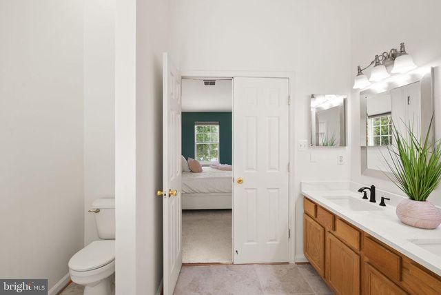12328 GRIMSBY LN, Bristow, VA 20136