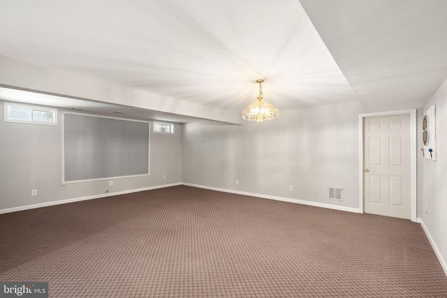 12328 GRIMSBY LN, Bristow, VA 20136