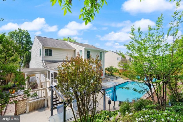 12328 GRIMSBY LN, Bristow, VA 20136