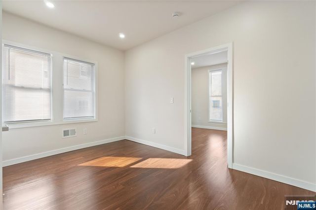 826 George Street 1st Floor, Plainfield, NJ 07062