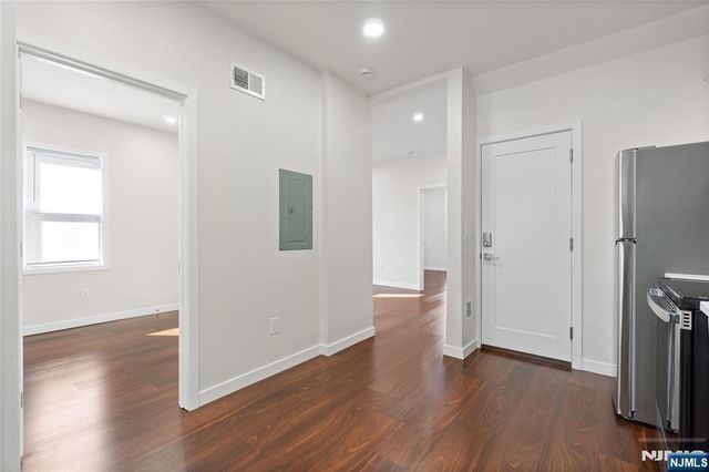 826 George Street 1st Floor, Plainfield, NJ 07062