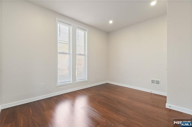 826 George Street 1st Floor, Plainfield, NJ 07062