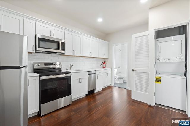 826 George Street 1st Floor, Plainfield, NJ 07062