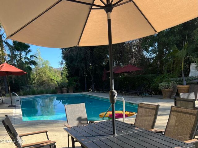 5210 Premiere Hills Drive 230, Woodland Hills, CA 91364