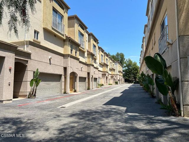 5210 Premiere Hills Drive 230, Woodland Hills, CA 91364
