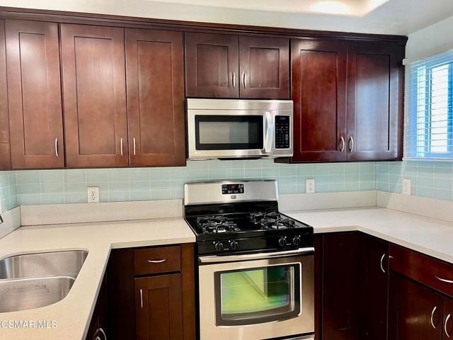 5210 Premiere Hills Drive 230, Woodland Hills, CA 91364