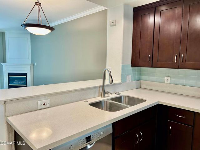 5210 Premiere Hills Drive 230, Woodland Hills, CA 91364
