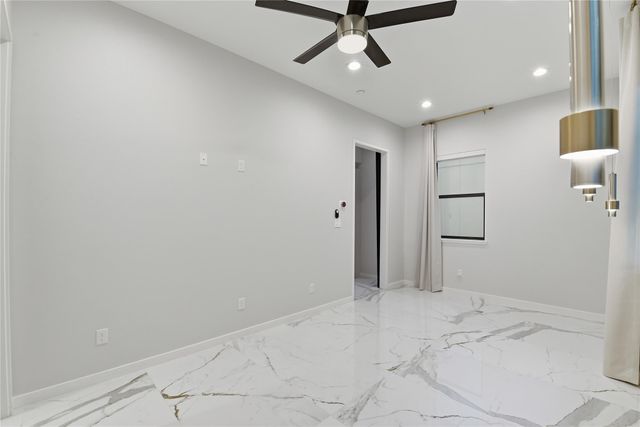 529 Memorial Heights Drive, Houston, TX 77007