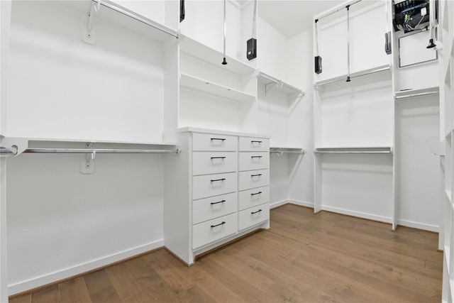 529 Memorial Heights Drive, Houston, TX 77007