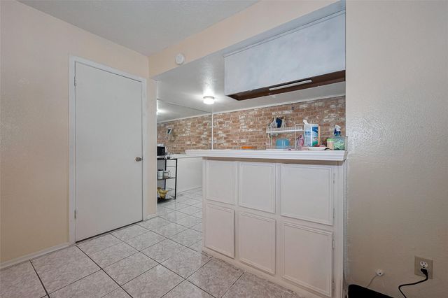 12223 Sharpview Drive, Houston, TX 77072