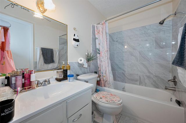 12223 Sharpview Drive, Houston, TX 77072