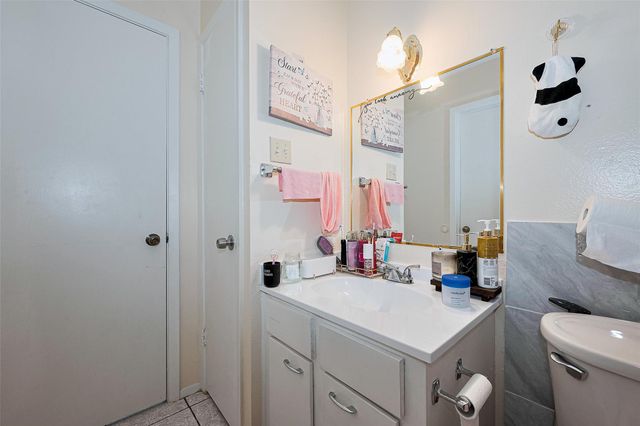 12223 Sharpview Drive, Houston, TX 77072