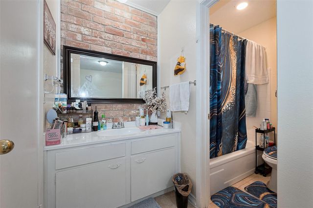 12223 Sharpview Drive, Houston, TX 77072