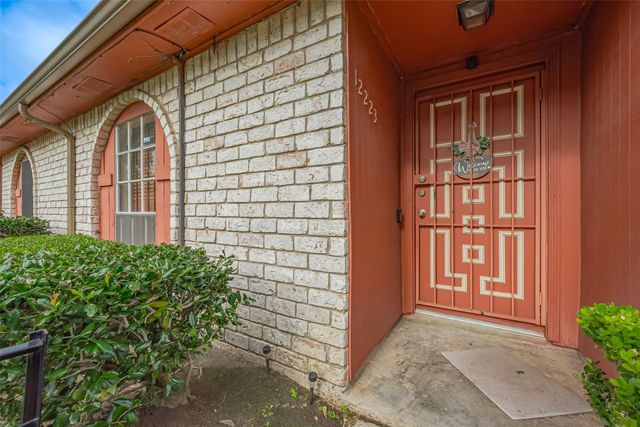 12223 Sharpview Drive, Houston, TX 77072