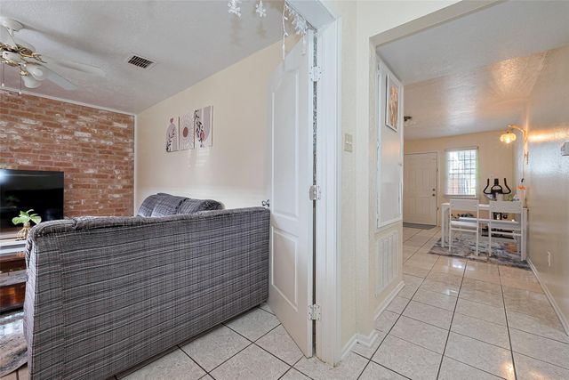 12223 Sharpview Drive, Houston, TX 77072