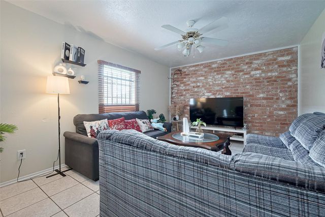 12223 Sharpview Drive, Houston, TX 77072