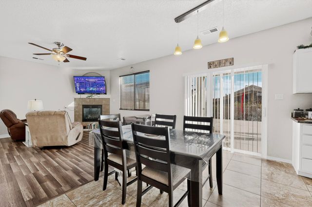 720 Rain Lily Road SW, Los Lunas, NM 87031