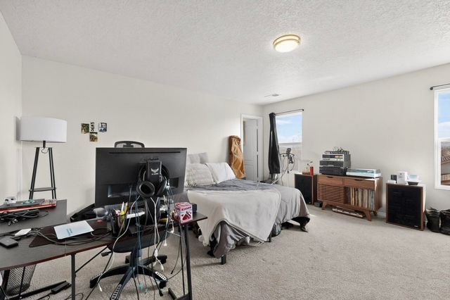 720 Rain Lily Road SW, Los Lunas, NM 87031