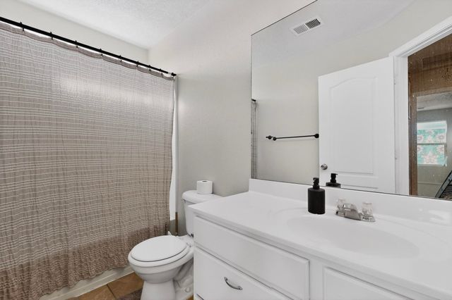 720 Rain Lily Road SW, Los Lunas, NM 87031