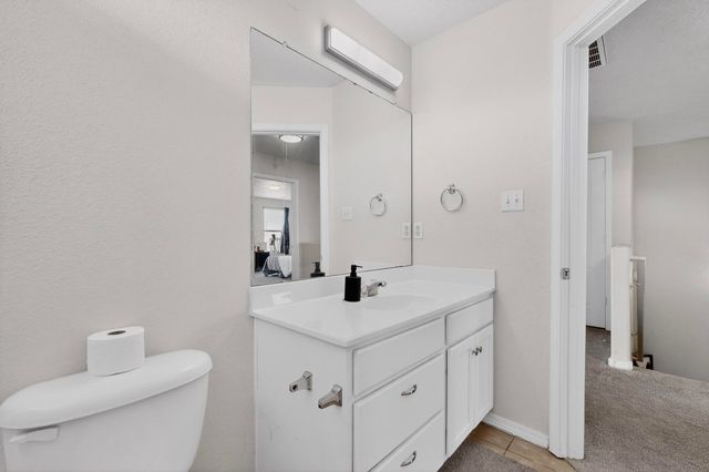 720 Rain Lily Road SW, Los Lunas, NM 87031