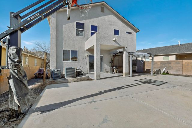 720 Rain Lily Road SW, Los Lunas, NM 87031