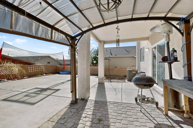 720 Rain Lily Road SW, Los Lunas, NM 87031