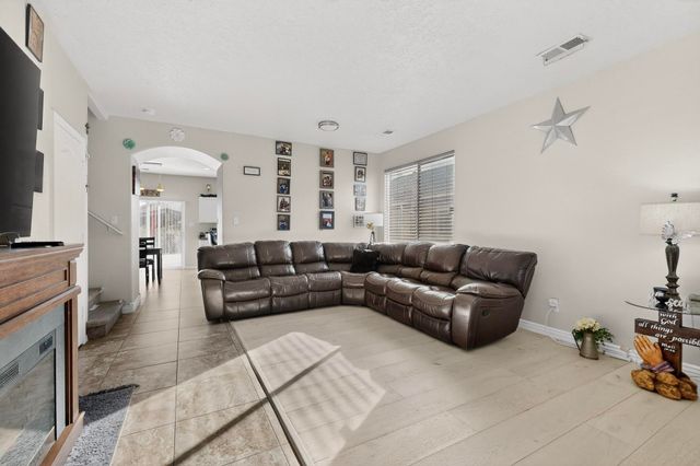 720 Rain Lily Road SW, Los Lunas, NM 87031