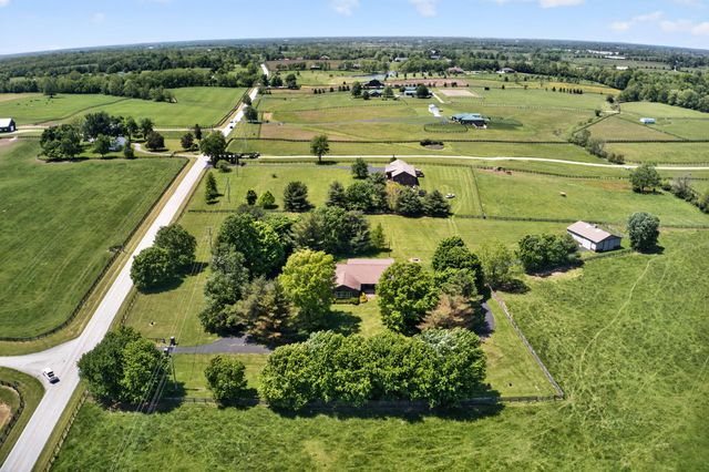 3122 Georgetown Road, Paris, KY 40361