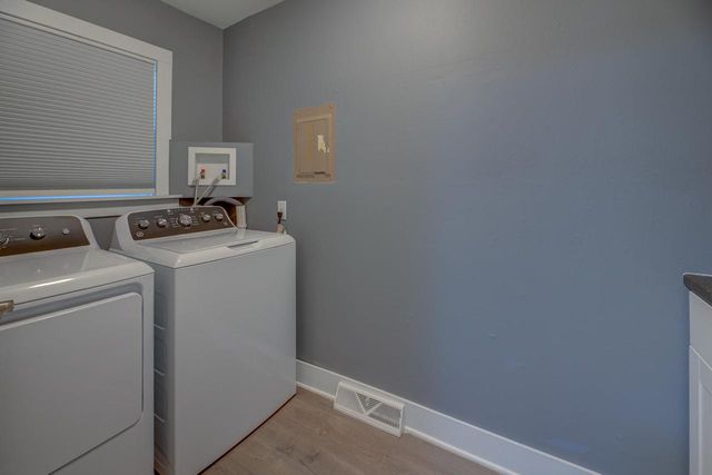 520 W Milwaukee Street, Stoughton, WI 53589