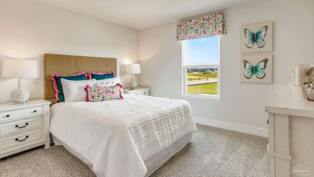 8654 Russellcross Blvd, Pensacola, FL 32507