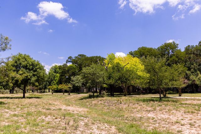 951 Cypress Creek RD, Kerrville, TX 78028