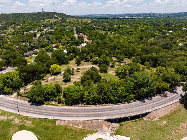 951 Cypress Creek RD, Kerrville, TX 78028