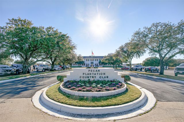9700 Bellechase Road, Granbury, TX 76049