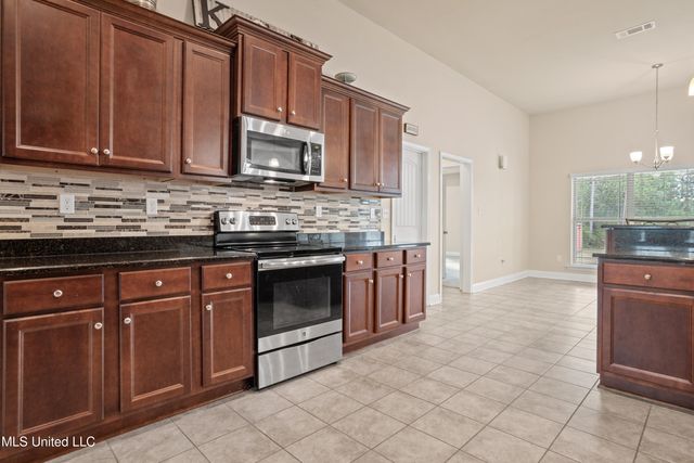 8505 Poplar Trail, Biloxi, MS 39532