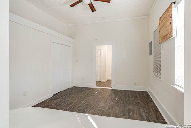 3430 S Flores St Apt 4, San Antonio, TX 78204