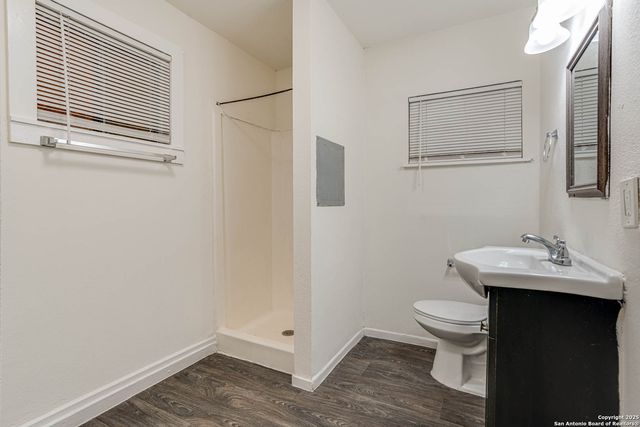 3430 S Flores St Apt 4, San Antonio, TX 78204