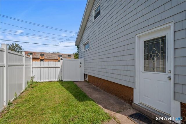 66 California Street, West Haven, CT 06516