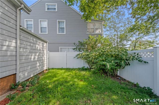 66 California Street, West Haven, CT 06516