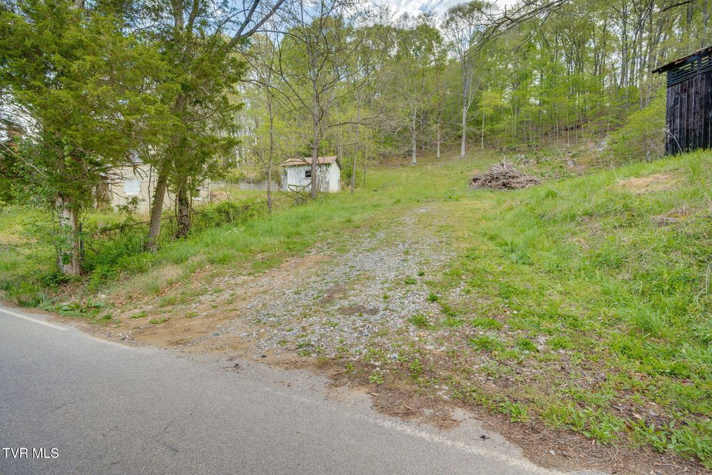 218 Bridwell Heights Road, Kingsport, TN 37664