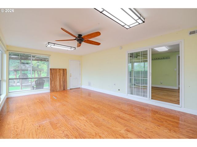 3905 NICHOLSON Rd, Vancouver, WA 98661