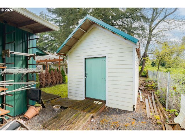 3905 NICHOLSON Rd, Vancouver, WA 98661