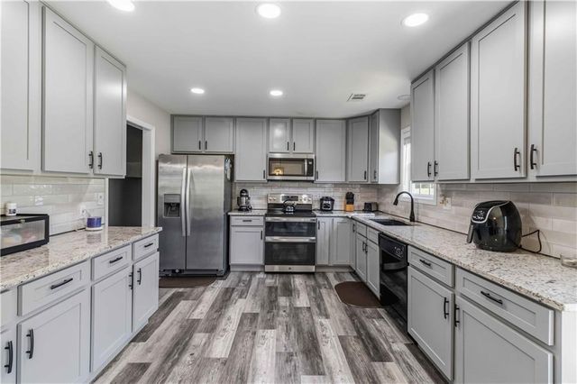 601 Skyland Court, Winder, GA 30680